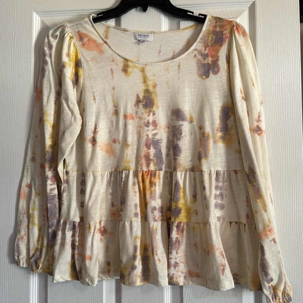 True Craft- 1X- beautiful, tie-dye cream background, women’s